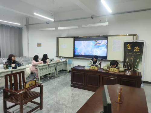 “光影映初心，雷锋精神永传承” 茶艺社观影活动